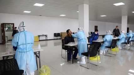 復工復產顯擔當 中央指導組調研咸寧奧瑞金，衛生用品銷售助力防控
